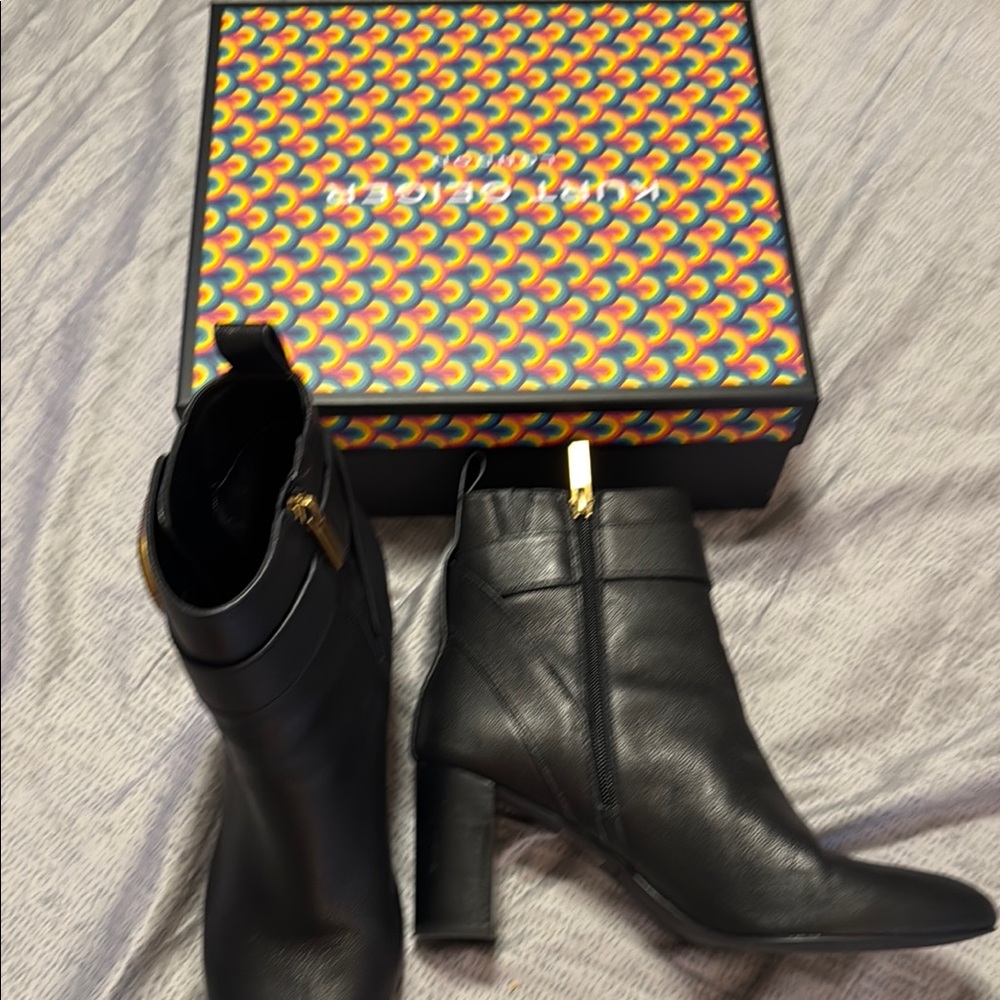 Kurt Geiger Black and Gold Ankle Boots Size 41 or 10 - Picture 13 of 14